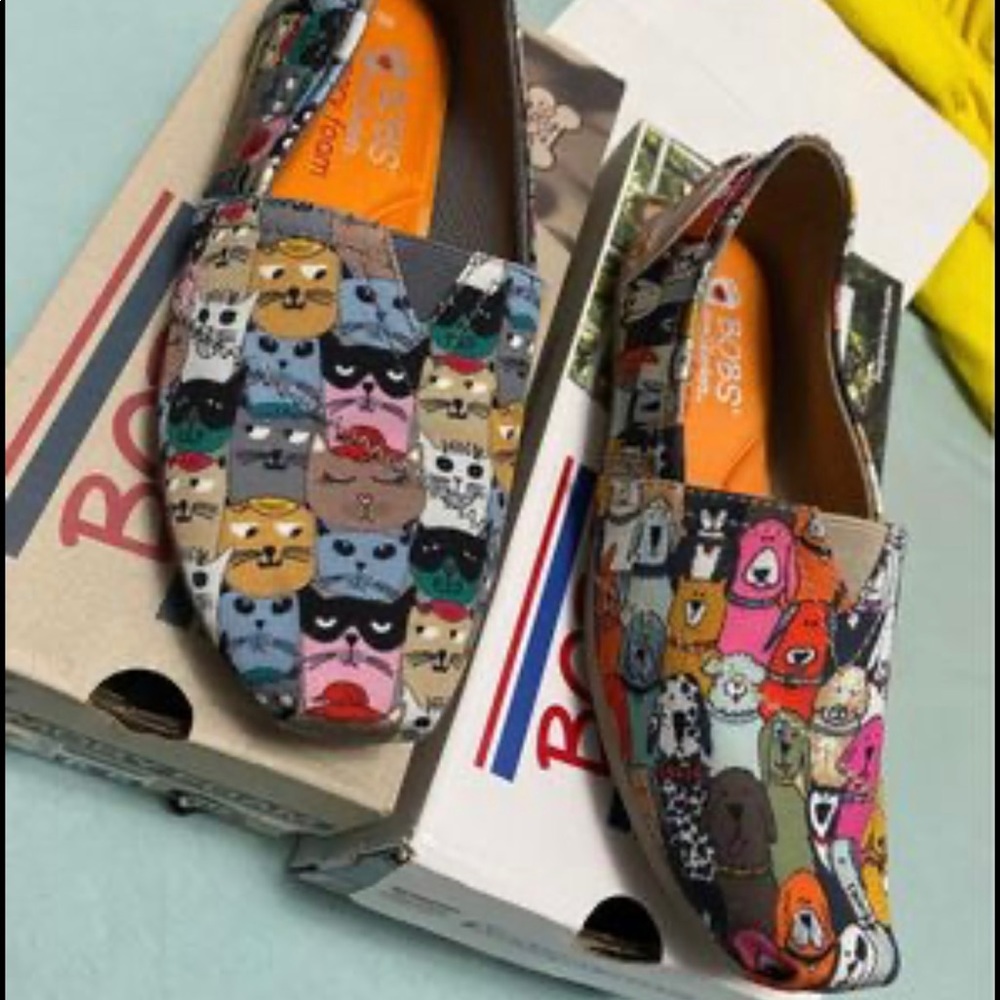 Bob’s for Dogs - 1 pair has cats and 1 pair has dogs